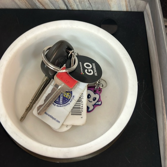 Brand new Micheal aram key holder or jewelry box - Picture 4 of 5